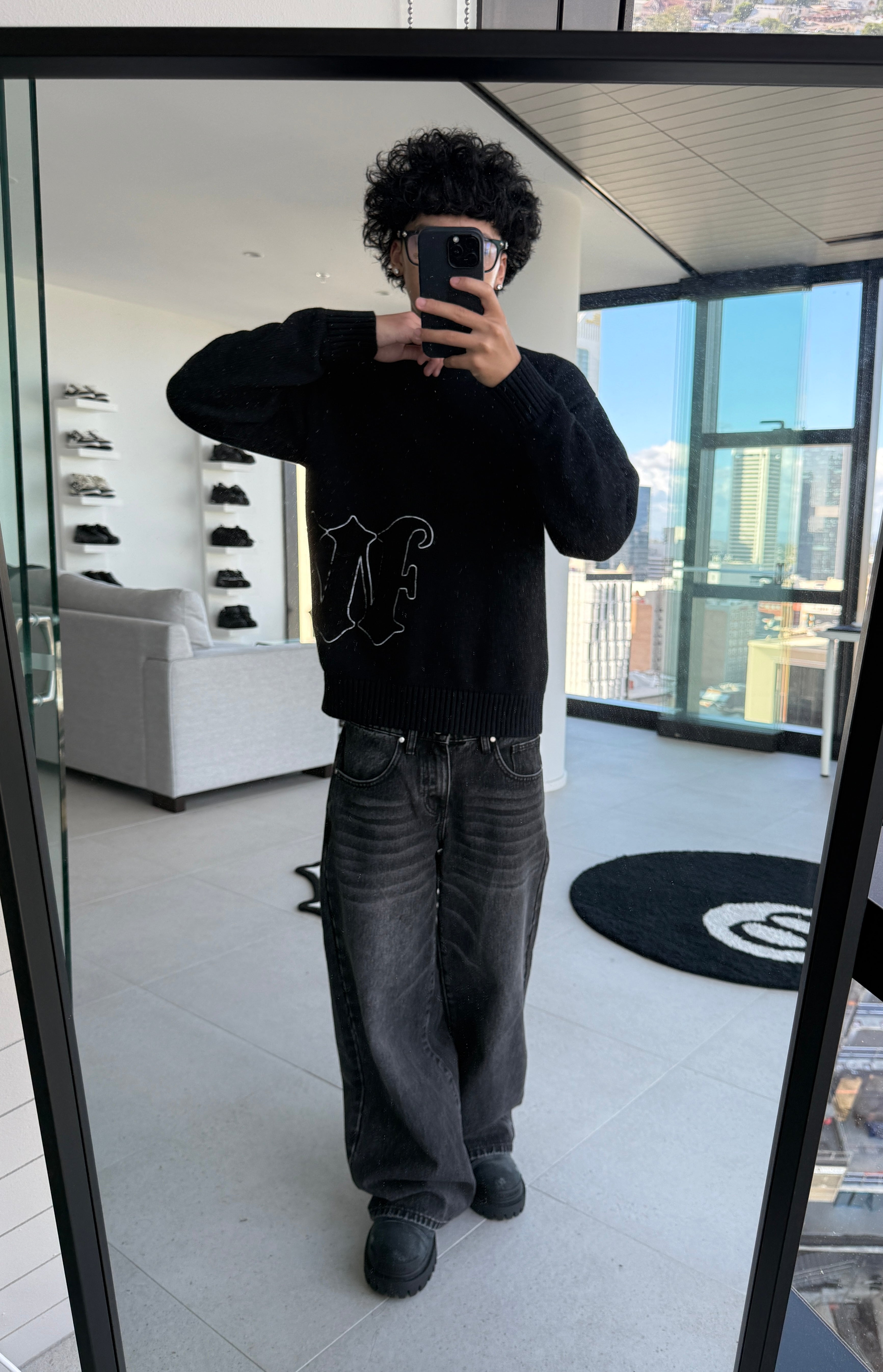 SWEATER - BLACK